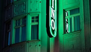 Online of juist fysiek gokken in Amsterdam